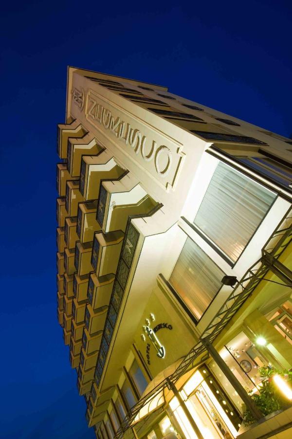 Hotel Negresco Cattolica Exteriör bild